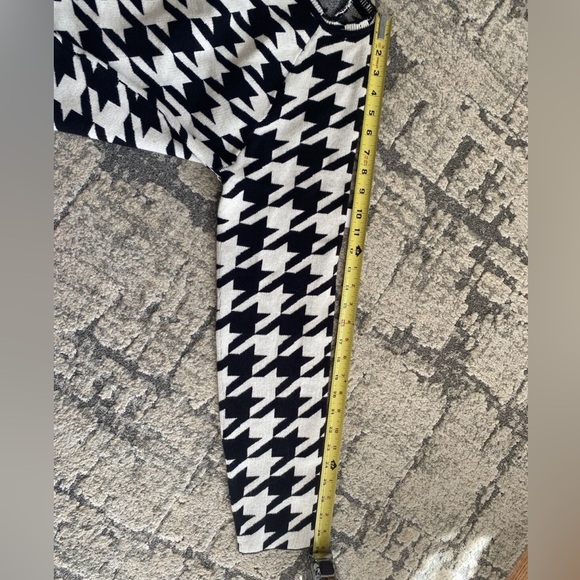 Six Fifty NWT Houndstooth Sweater, soft stretch, wide sleeve, sweater Sz Small - Picture 5 of 12
